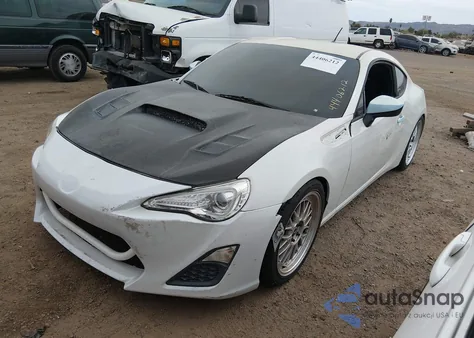 2013 Scion Fr-S z USA, uszkodzony, nr VIN JF1ZNAA17D2723964